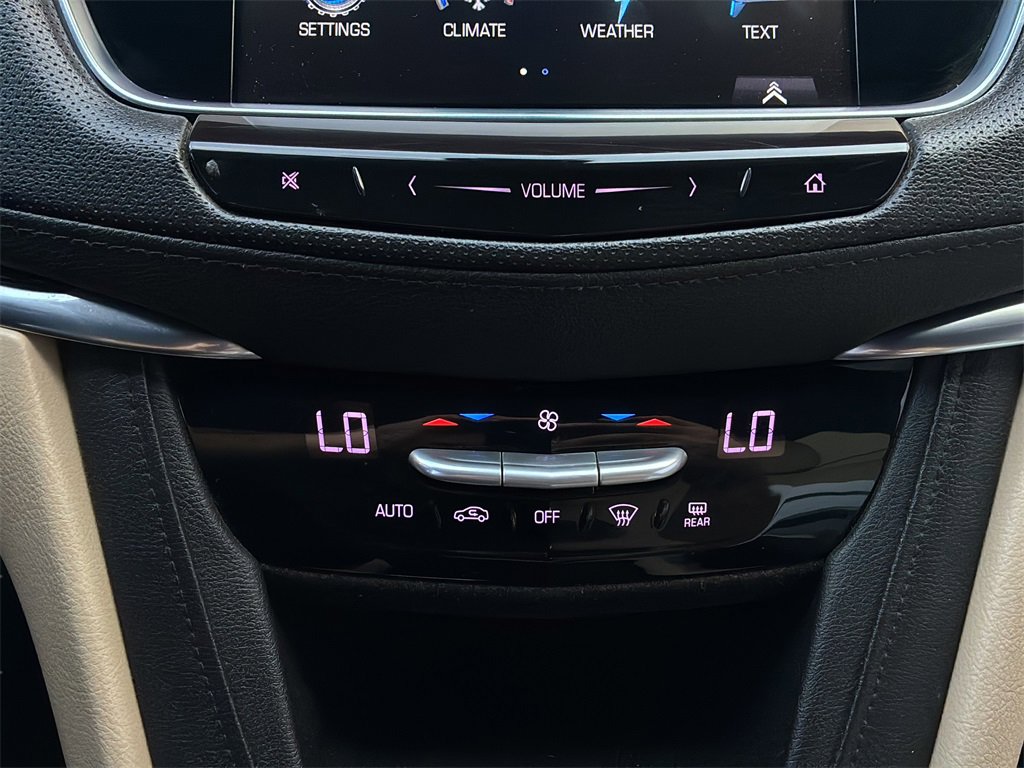 Used 2018 Cadillac XT5 FWD image 18