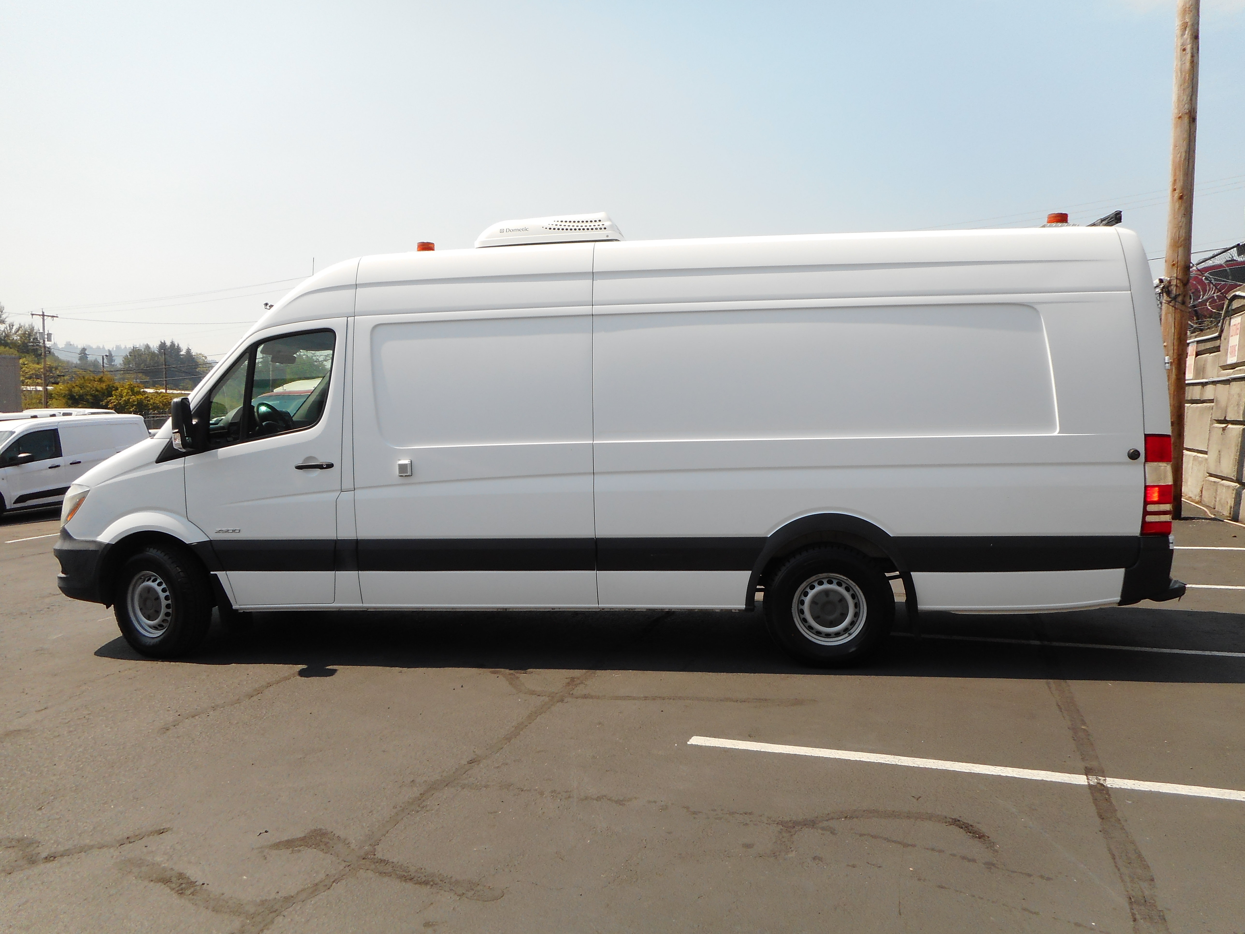 Used 2014 Freightliner Sprinter 2500 RWD image 6