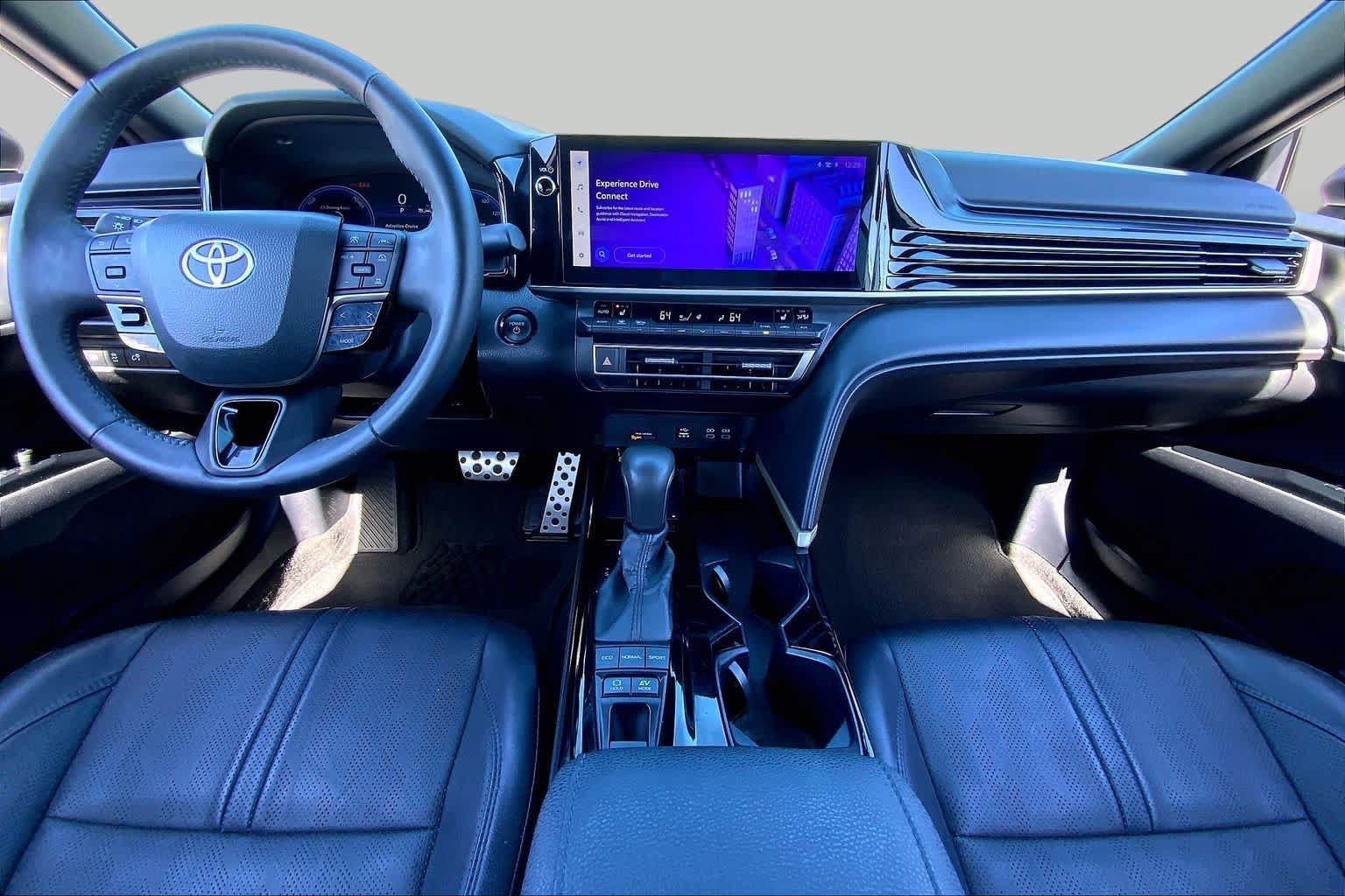 Used 2025 Toyota Camry XSE FWD image 15