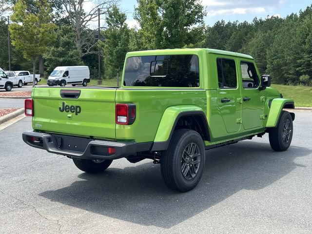 New 2025 Jeep Gladiator Sport AWD/4WD image 13