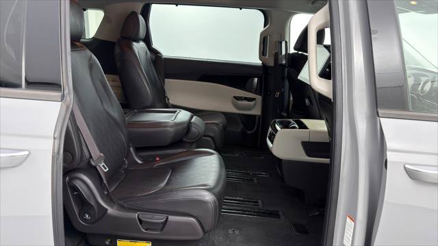 Used 2022 Kia Carnival SX FWD image 18