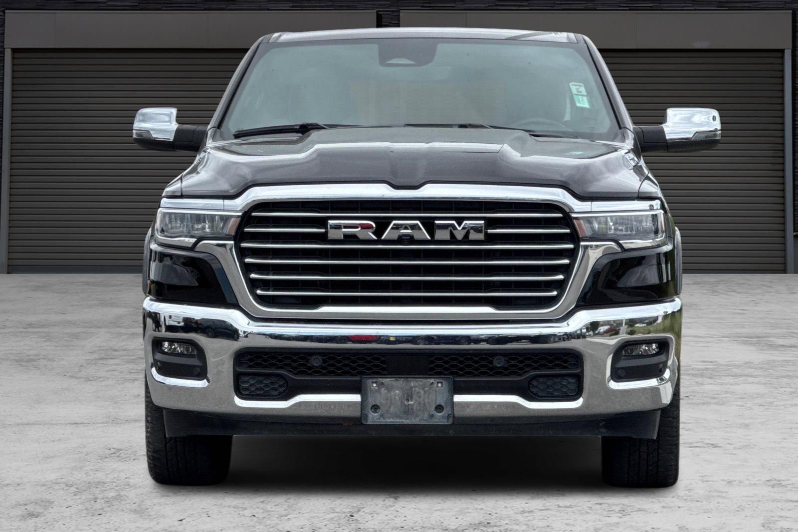 Used 2025 RAM 1500 Laramie AWD/4WD image 10