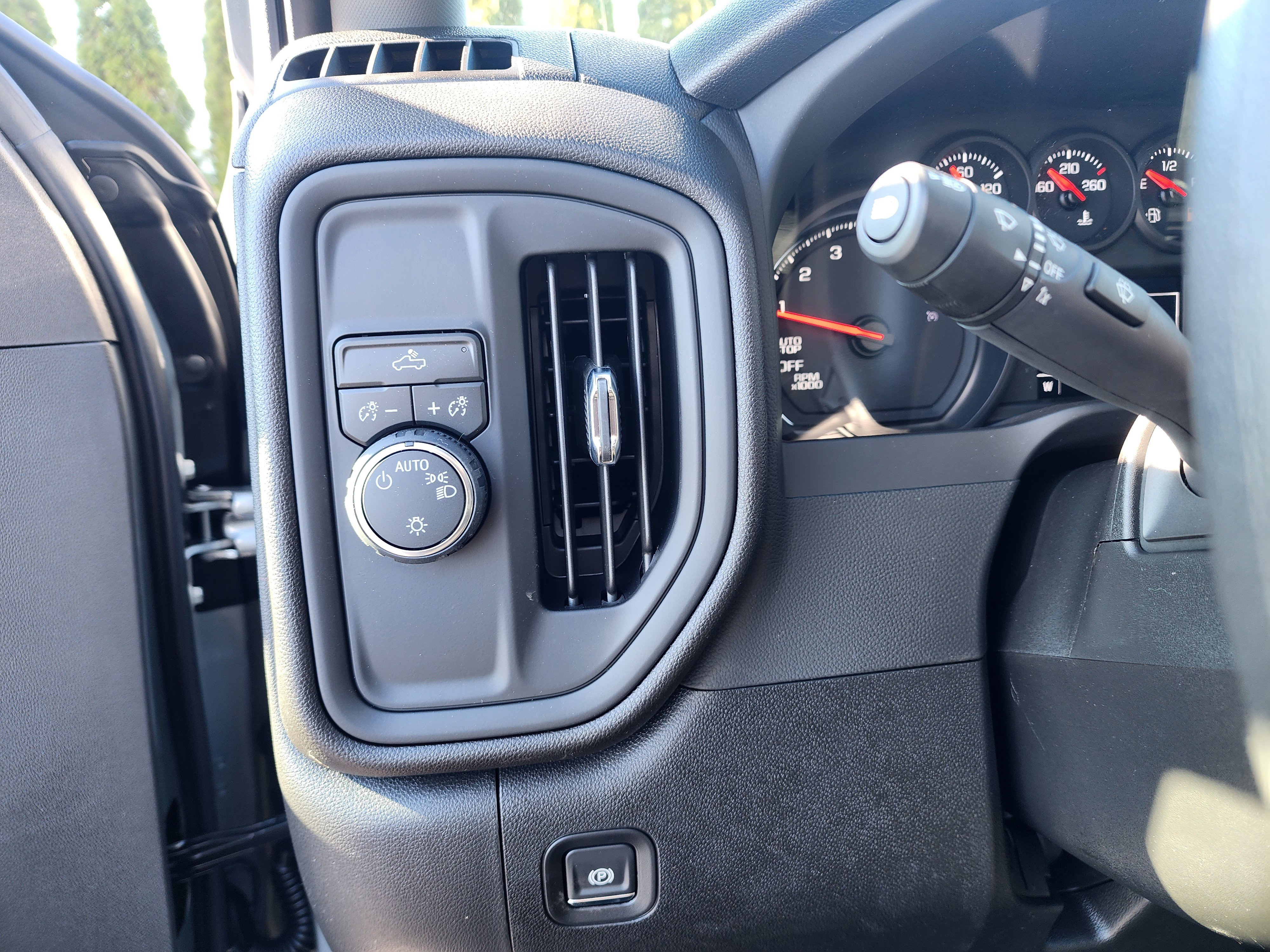 New 2026 Chevrolet Silverado 1500 Custom w/ Turbomax Blackout Package image 27