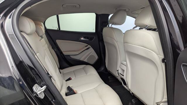 Used 2015 Mercedes-Benz GLA 250 4MATIC image 18