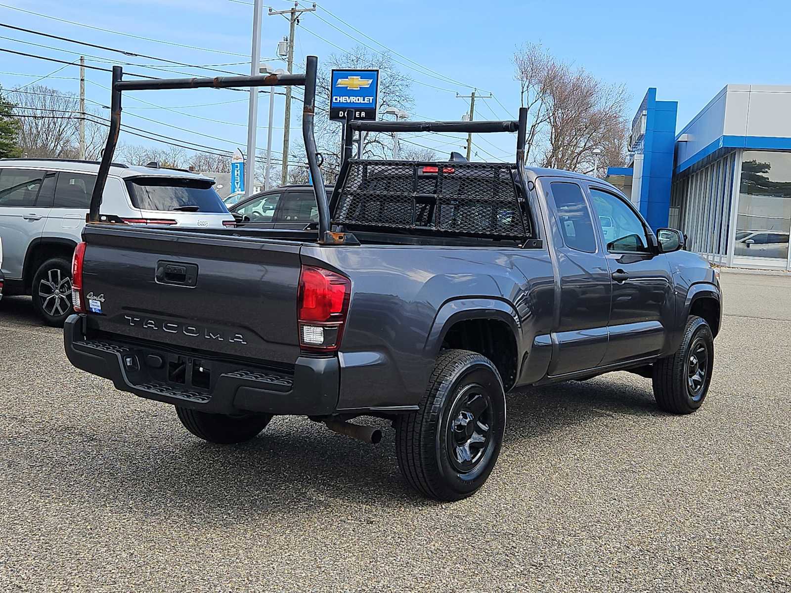 Used 2022 Toyota Tacoma SR image 4