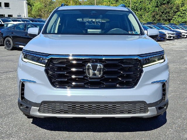 Used 2023 Honda Pilot Elite image 2