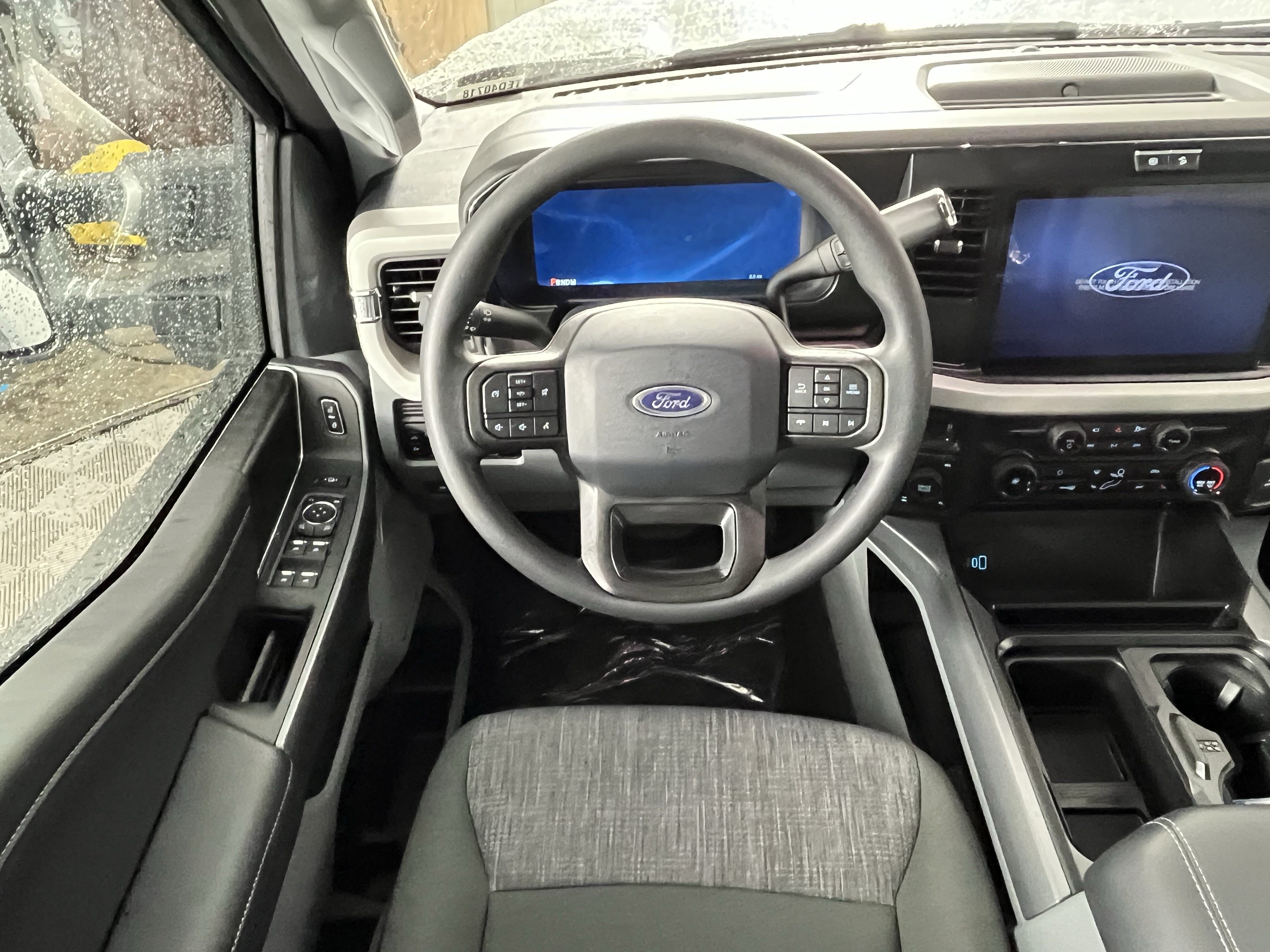 New 2026 Ford F250 XLT w/ XLT Premium Package AWD/4WD image 13