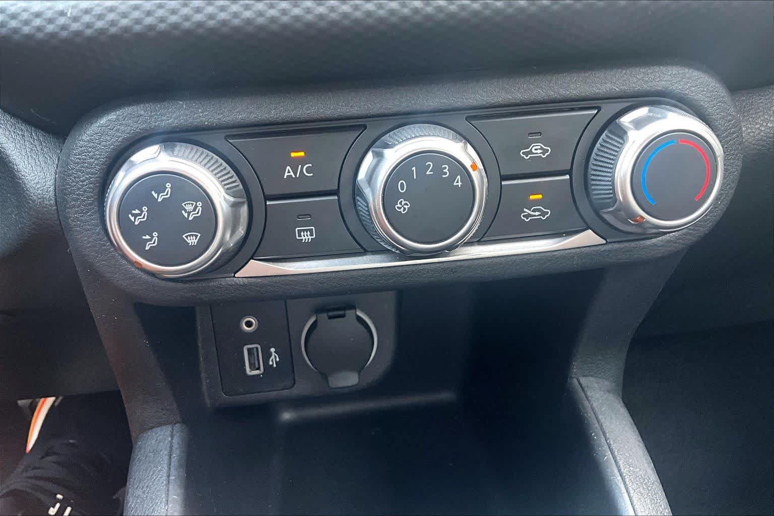 Used 2022 Nissan Kicks S FWD image 34
