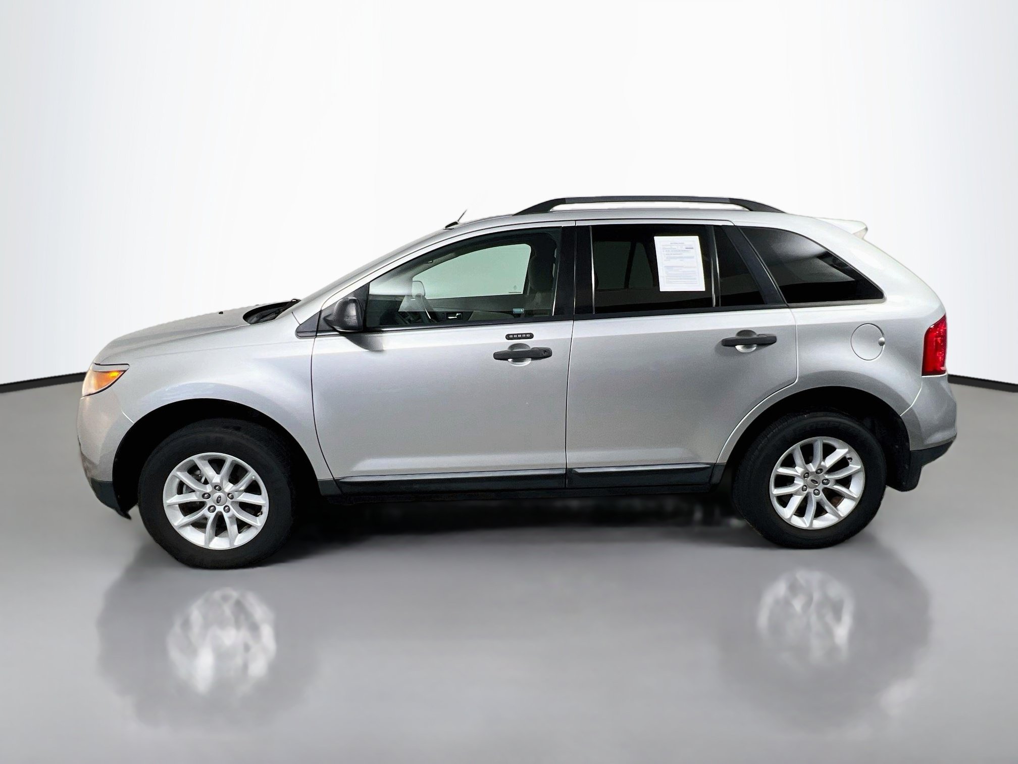 Used 2013 Ford Edge SE FWD image 9