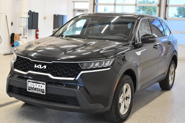 Used 2023 Kia Sorento LX AWD/4WD image 9