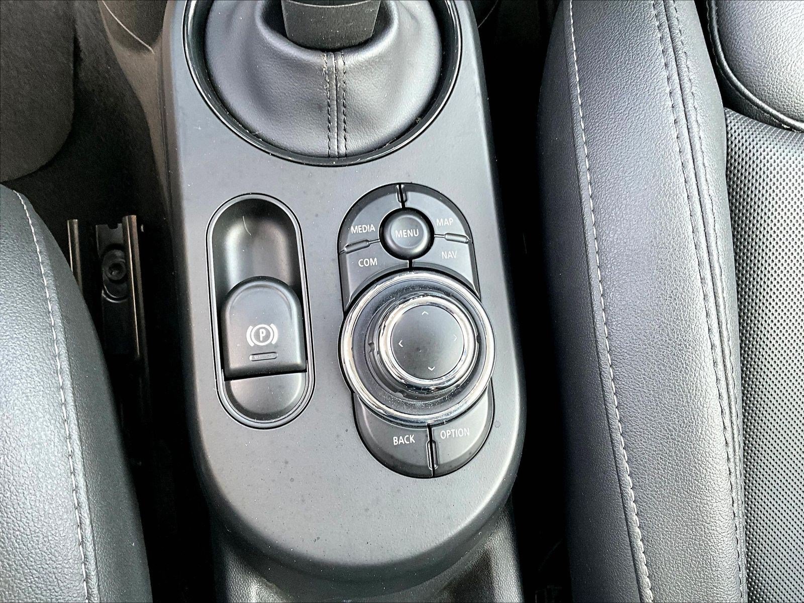 Used 2024 MINI Cooper SE FWD image 34