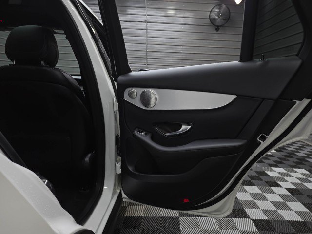 Used 2021 Mercedes-Benz GLC 300 4MATIC image 37