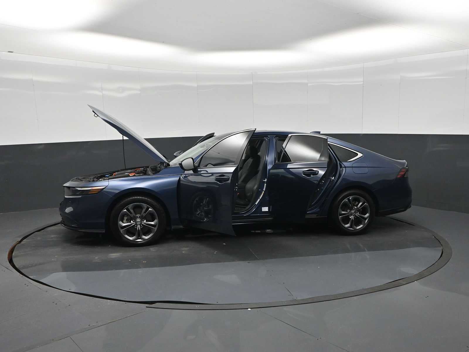 Used 2023 Honda Accord EX-L image 29