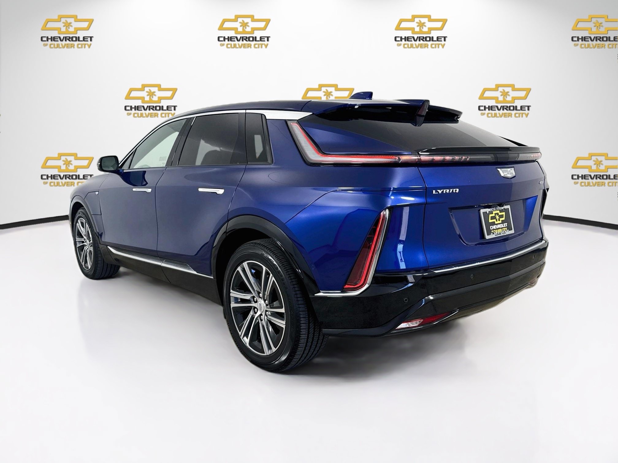 Used 2024 Cadillac Lyriq Luxury RWD image 6