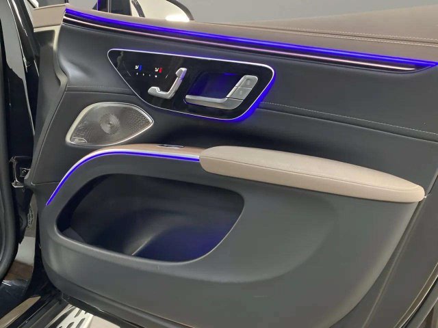 Used 2024 Mercedes-Benz EQS 450+ SUV image 79