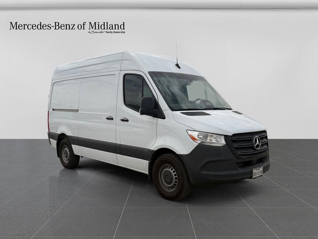 Used 2025 Mercedes-Benz Sprinter 2500 image 1
