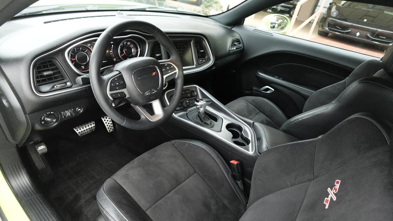 Used 2015 Dodge Challenger R/T Plus image 7