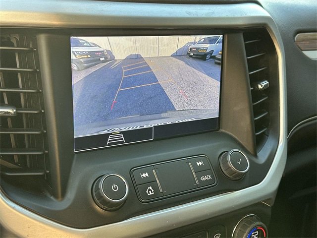 Used 2022 GMC Acadia SLE w/ Elevation Edition image 13