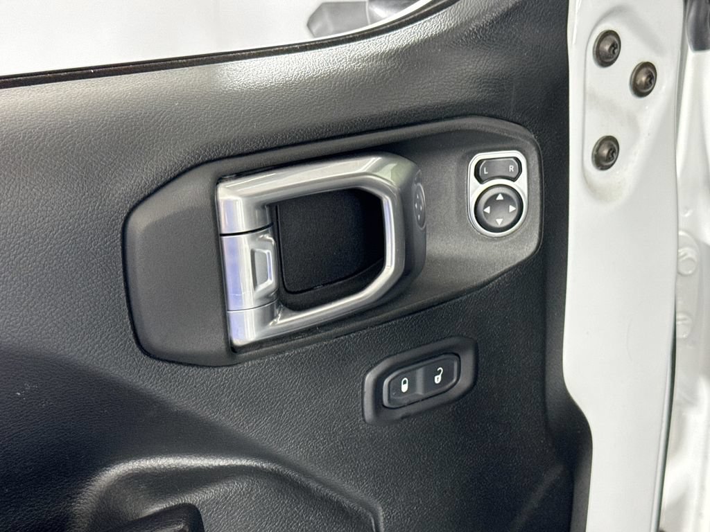 Used 2021 Jeep Gladiator Sport AWD/4WD image 17