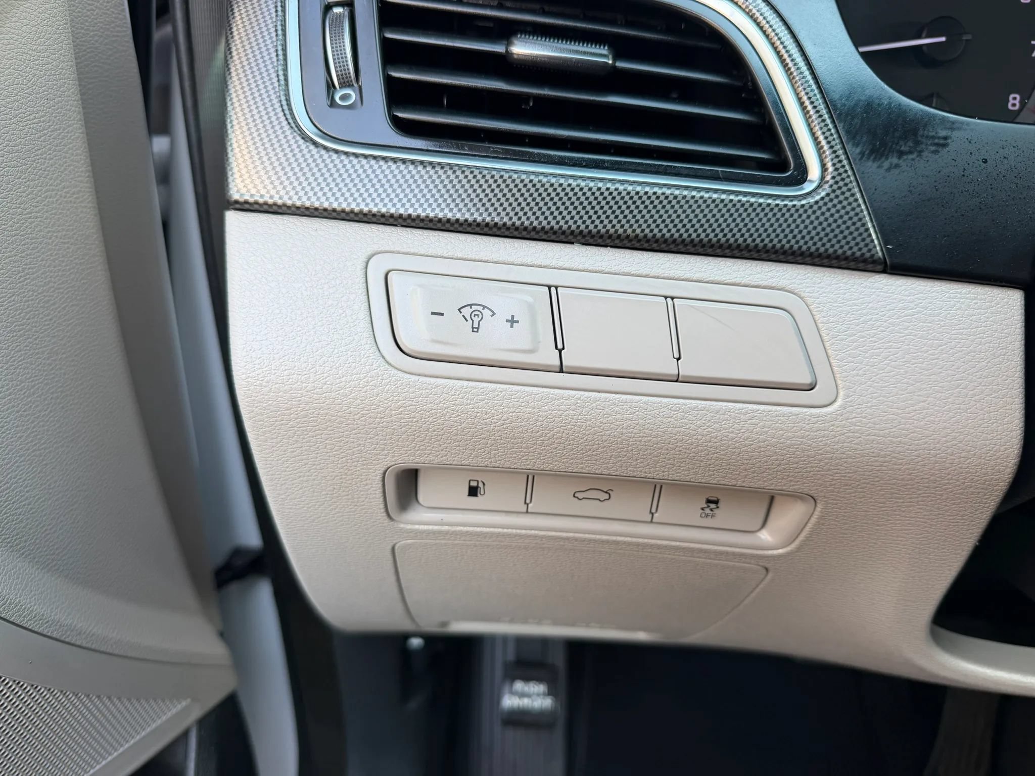 Used 2015 Hyundai Sonata Sport FWD image 13