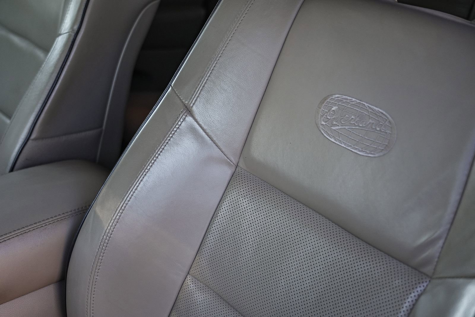 Used 2018 Jeep Grand Cherokee Overland image 26