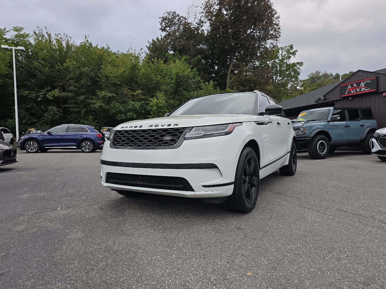 Used 2018 Land Rover Range Rover Velar S image 2