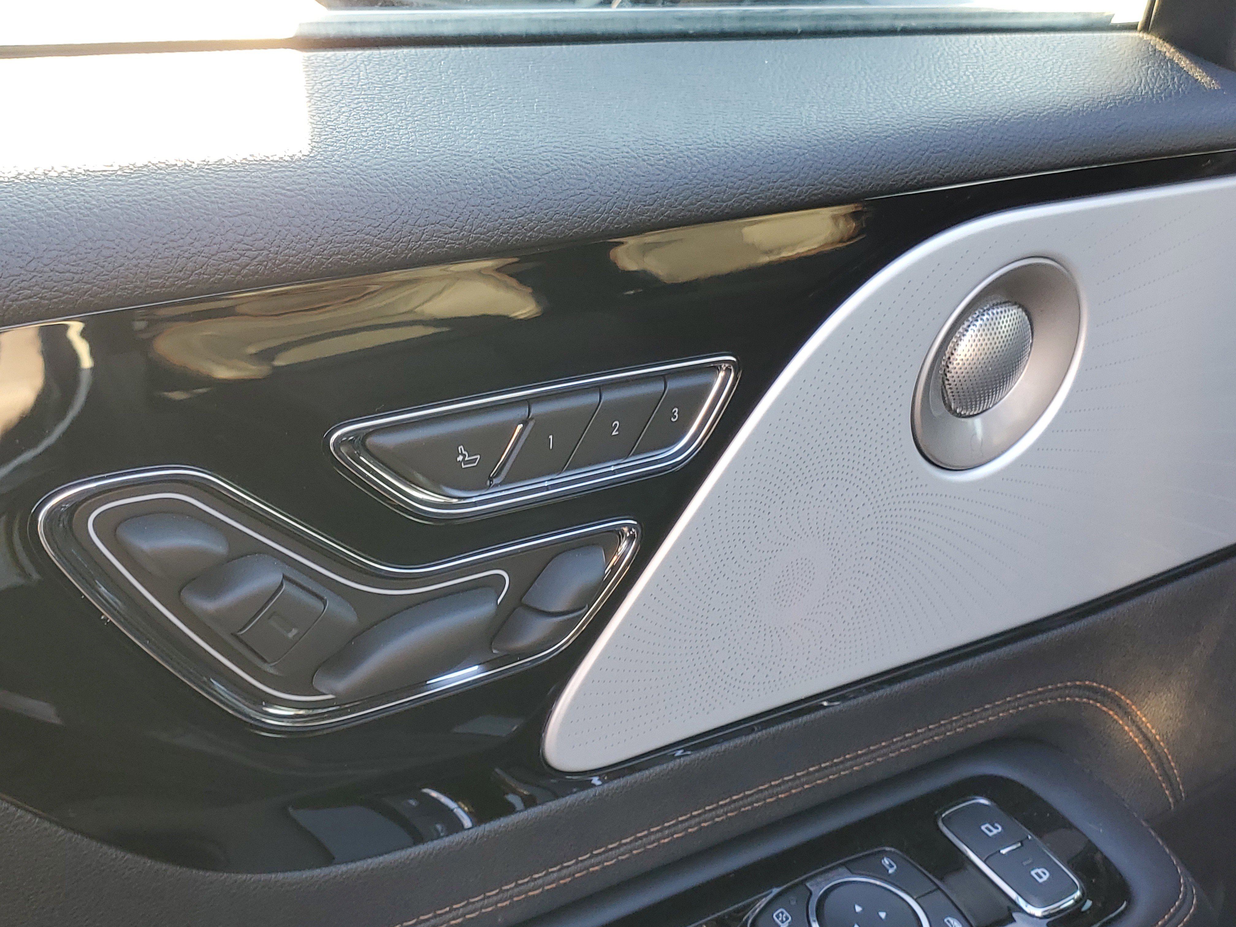 New 2025 Lincoln Aviator Black Label image 9