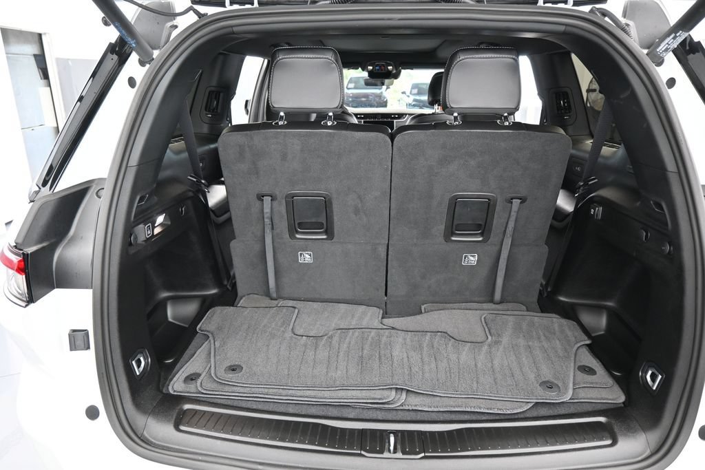 Used 2025 Jeep Grand Cherokee L Limited w/ Black Appearance Package AWD/4WD image 49