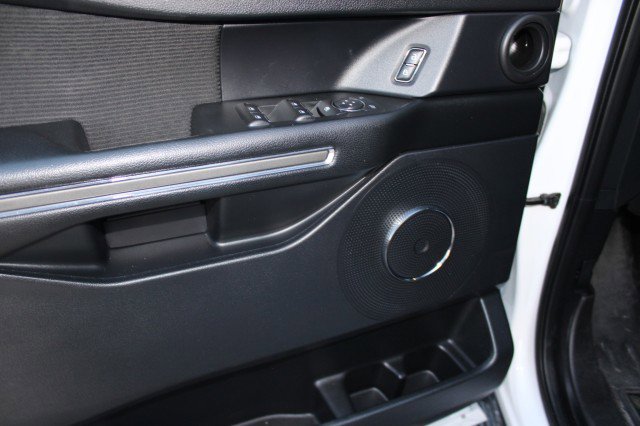 Used 2020 Ford Expedition XLT image 14