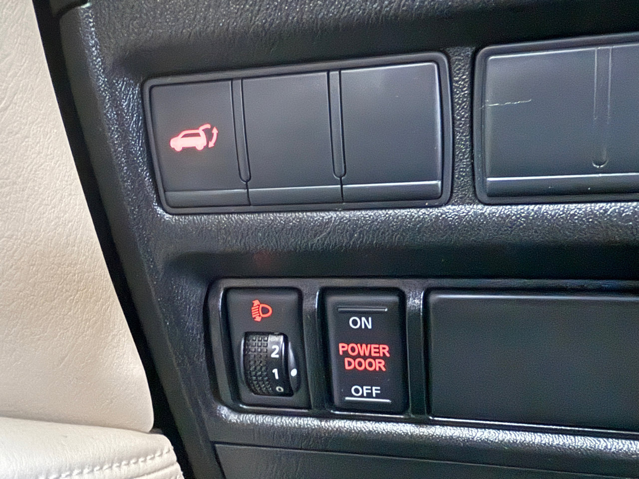 Used 2017 Nissan Armada SL image 27