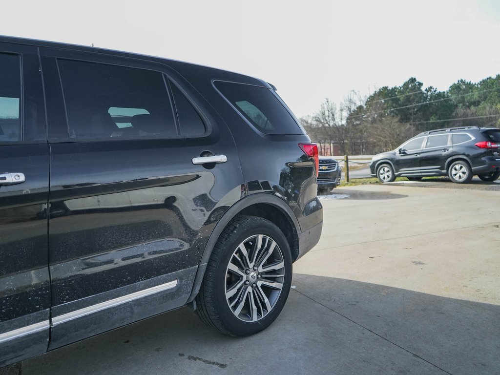 Used 2017 Ford Explorer Platinum image 36
