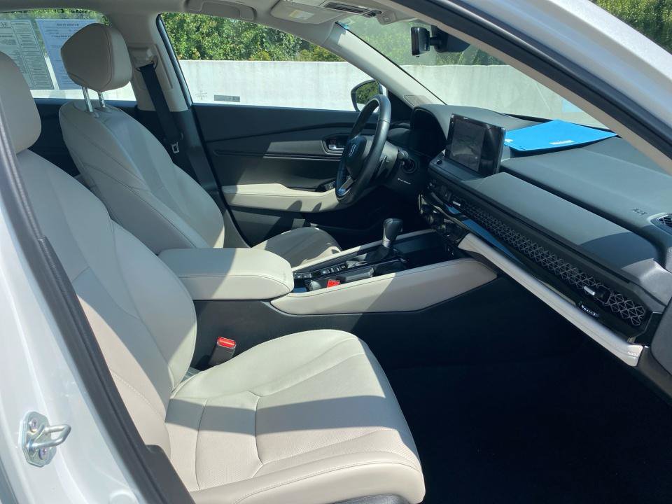 Certified 2024 Honda Accord Touring image 32