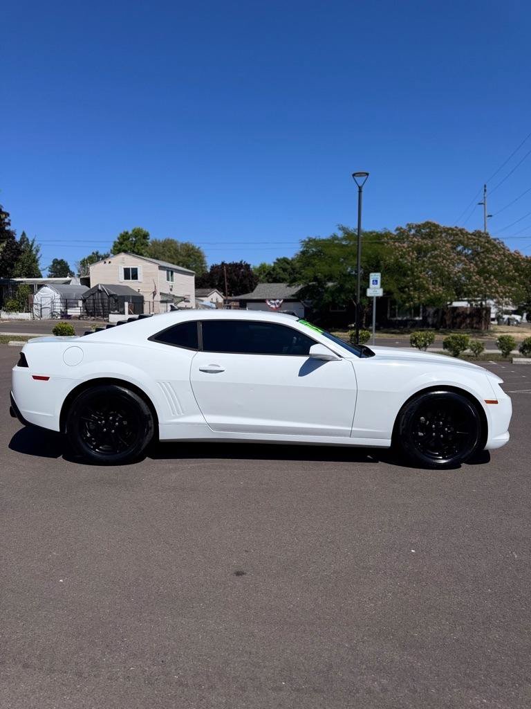 Used 2015 Chevrolet Camaro LS RWD image 4