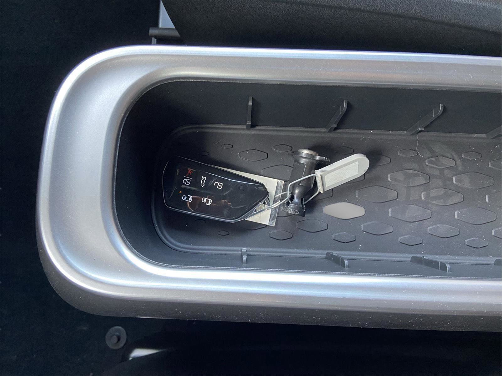 New 2025 Volkswagen ID. Buzz Pro S image 12
