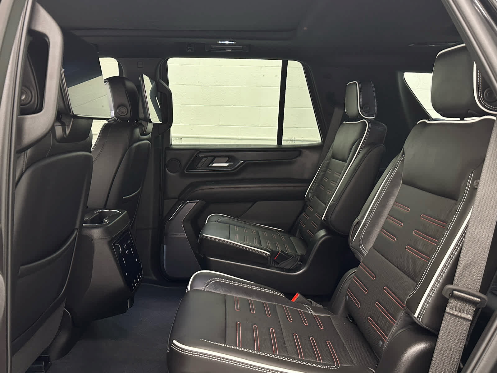 Used 2026 GMC Yukon AT4 Ultimate AWD/4WD image 15