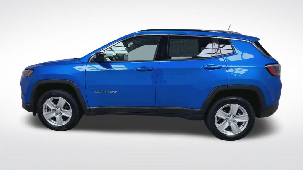 Used 2022 Jeep Compass Latitude w/ Convenience Group AWD/4WD image 5