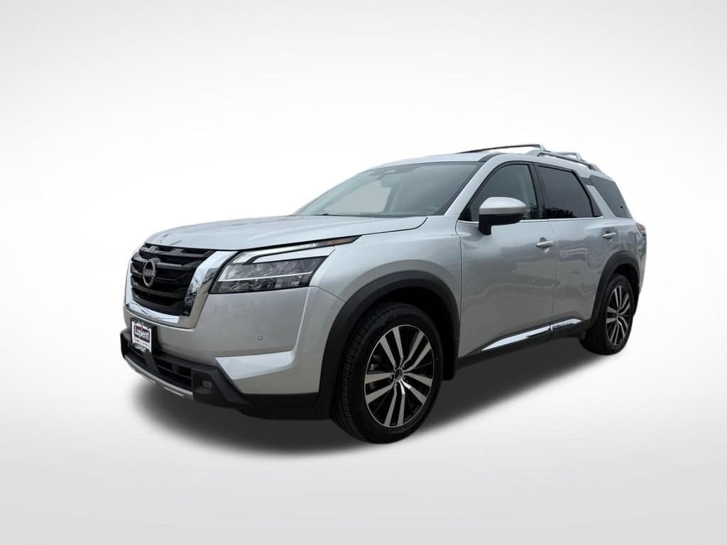 Used 2023 Nissan Pathfinder Platinum AWD/4WD image 7
