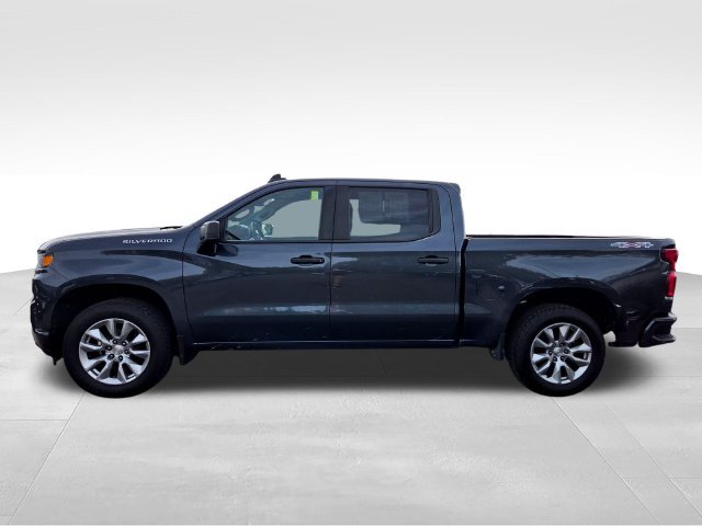 Used 2020 Chevrolet Silverado 1500 Custom w/ Custom Value Package AWD/4WD image 4