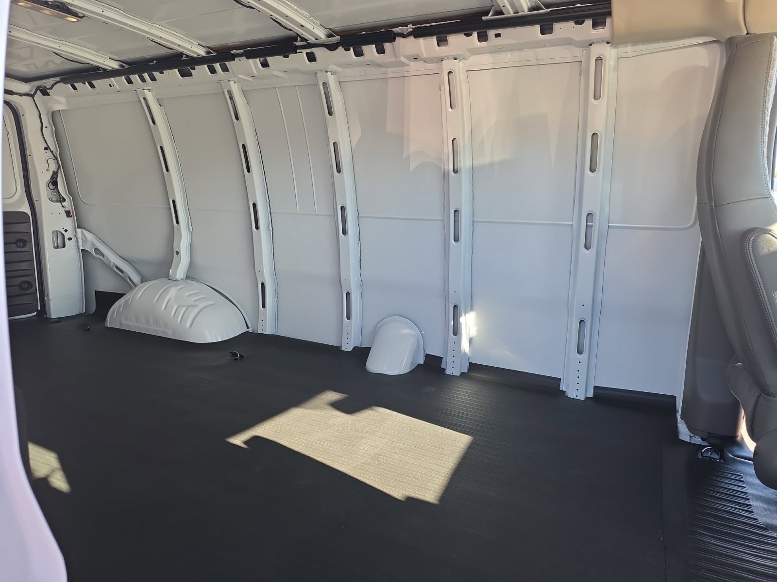 New 2025 Chevrolet Express 2500 Extended w/ Driver Convenience Package image 25