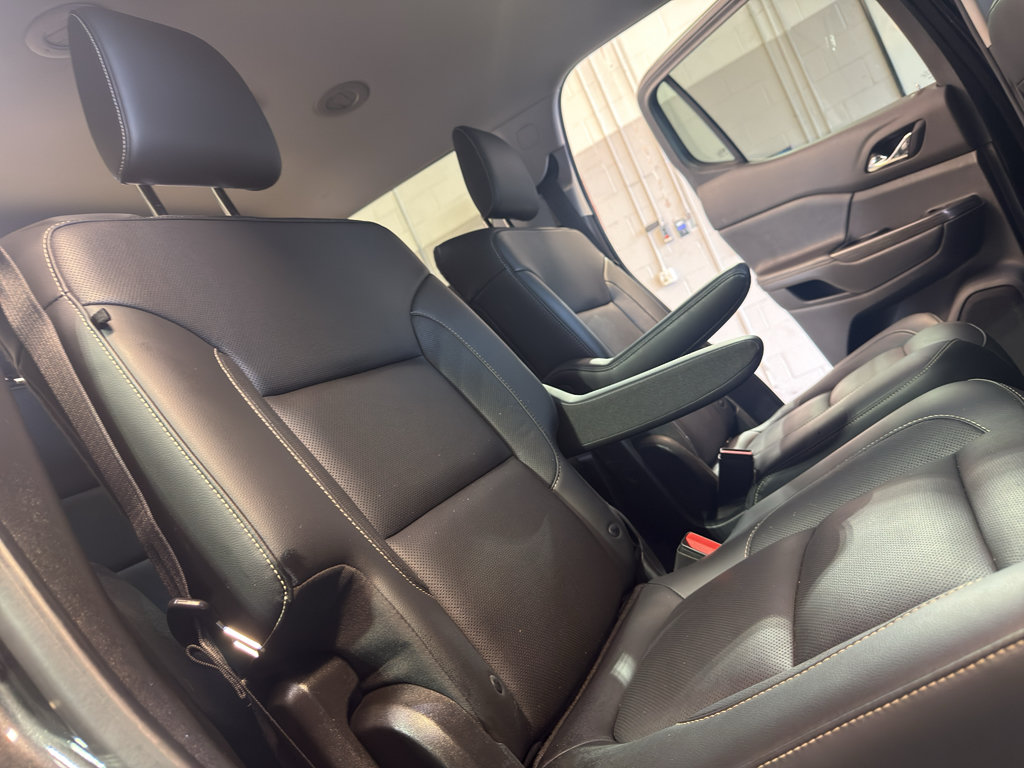 Used 2019 GMC Acadia SLT w/ LPO, Cargo Package AWD/4WD image 27