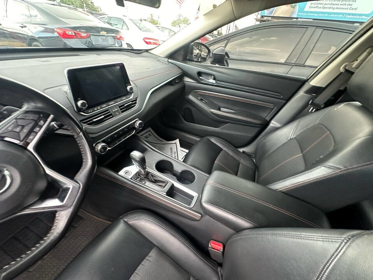 Used 2019 Nissan Altima 2.5 SR w/ SR Premium Package image 9