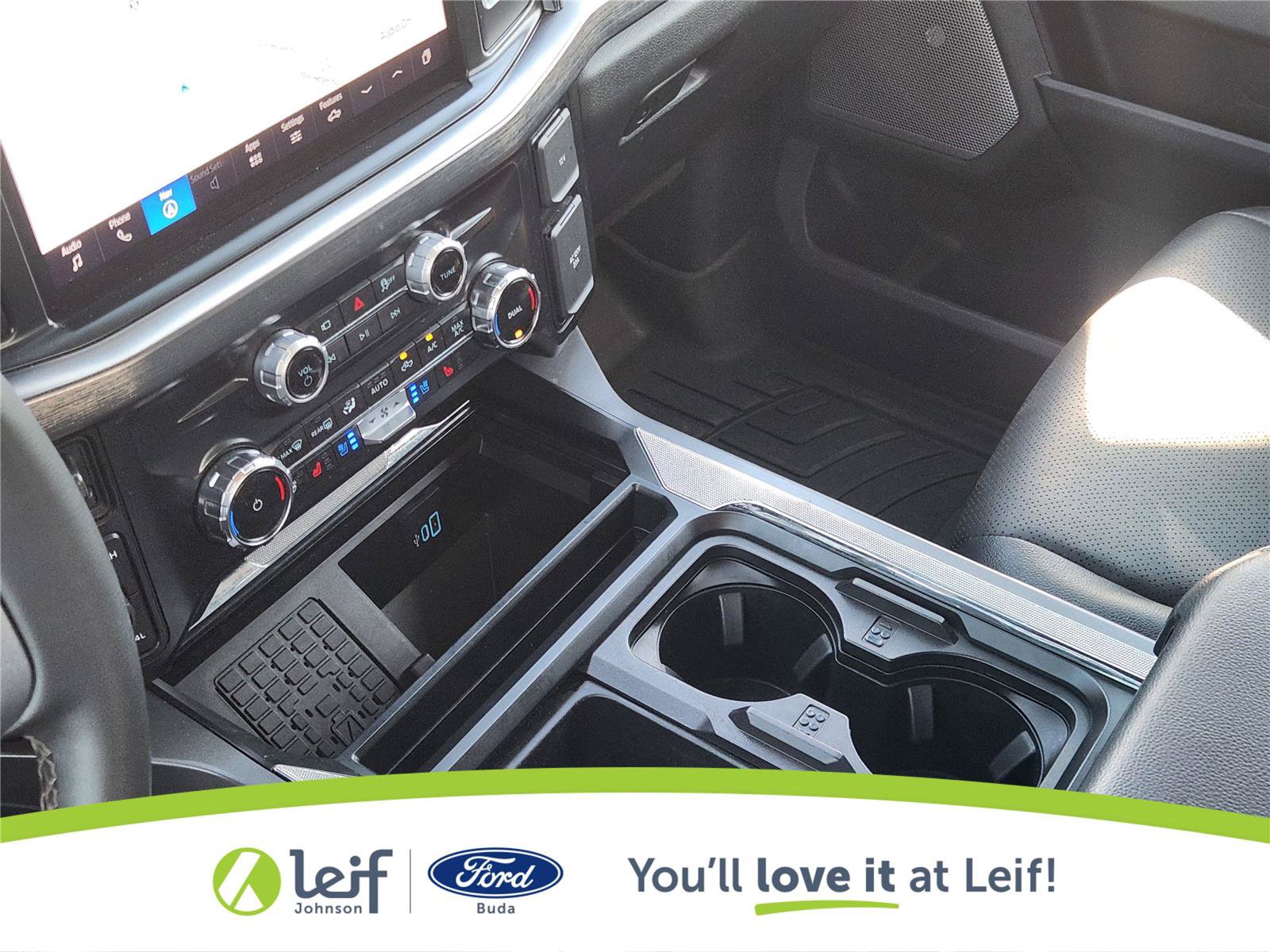 Used 2025 Ford F350 Lariat w/ Lariat Ultimate Package AWD/4WD image 28
