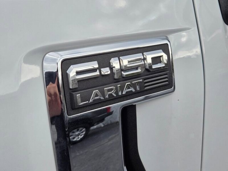 Used 2022 Ford F150 Lariat w/ Equipment Group 502A High image 5