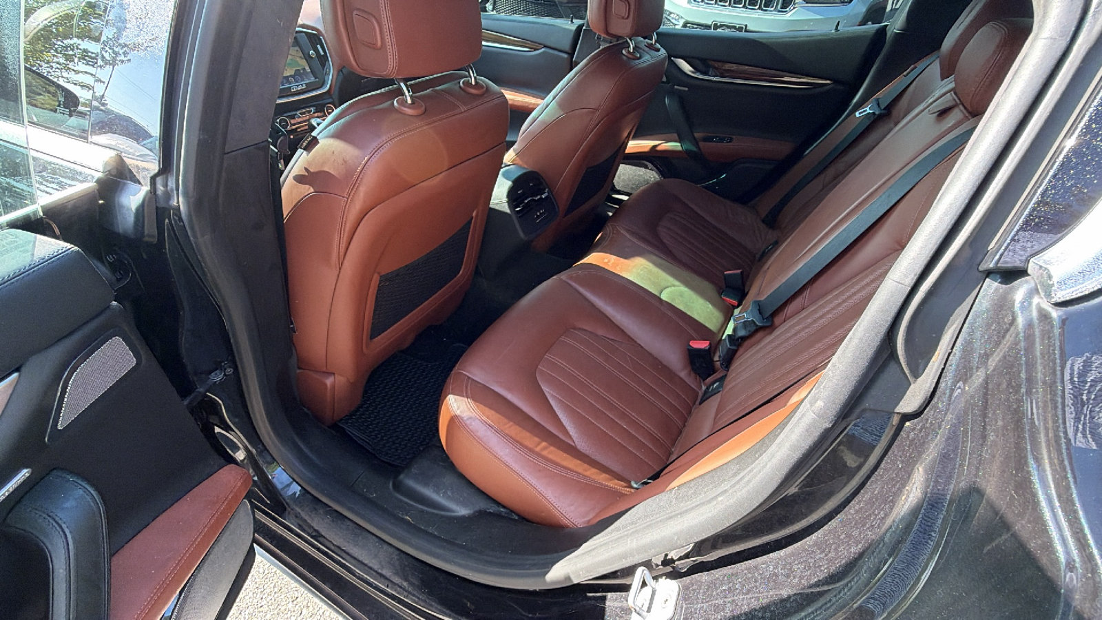 Used 2015 Maserati Ghibli S Q4 AWD/4WD image 24