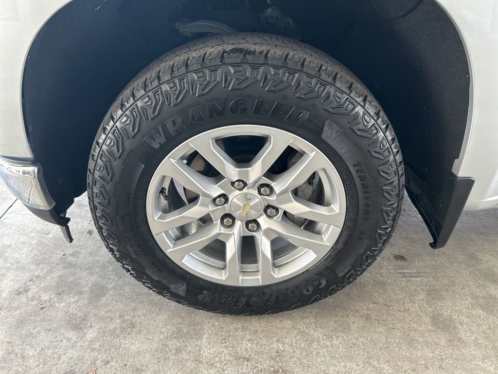 Used 2020 Chevrolet Silverado 1500 LT w/ All-Star Edition image 12