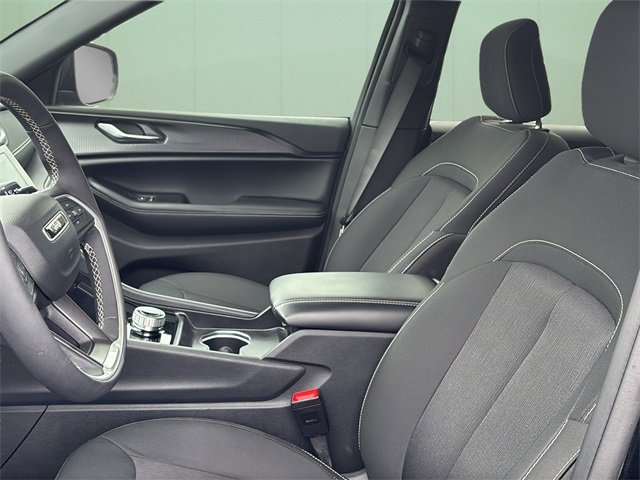 Certified 2025 Jeep Grand Cherokee Laredo X w/ Luxury Tech Group I image 19