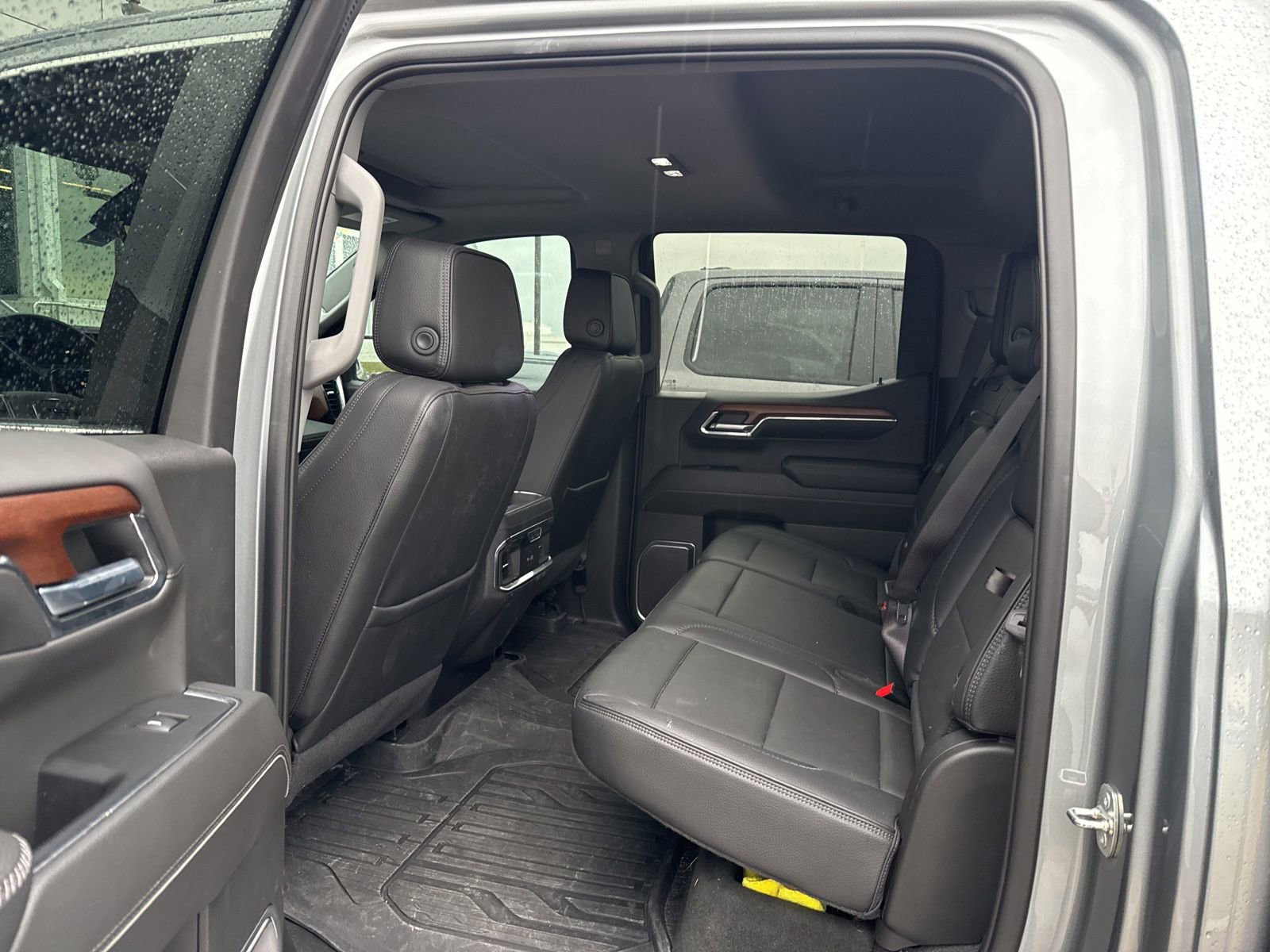 Used 2023 GMC Sierra 1500 Denali w/ Denali Reserve Package AWD/4WD image 10