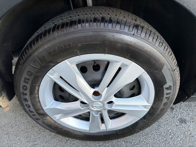 Used 2025 Nissan Kicks Play S FWD image 17