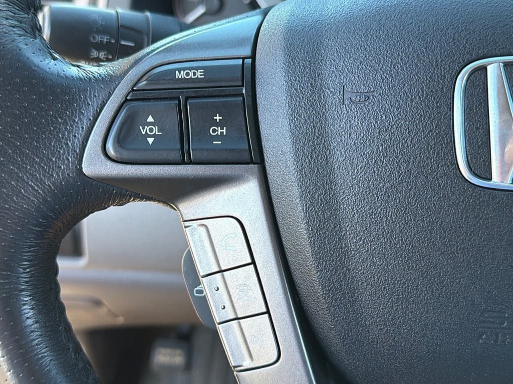 Used 2014 Honda Odyssey Touring Elite image 21