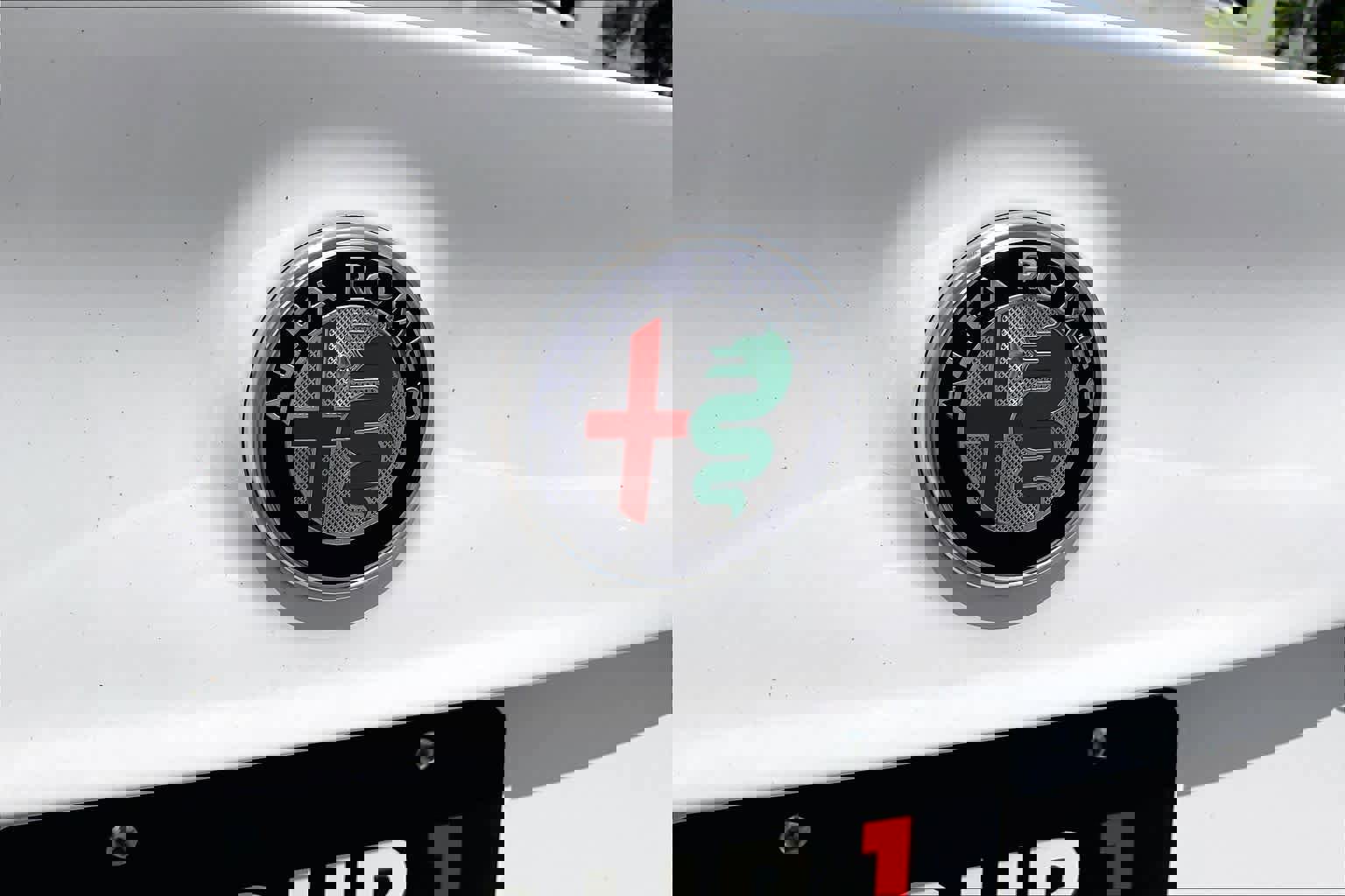 Used 2018 Alfa Romeo Giulia AWD image 30